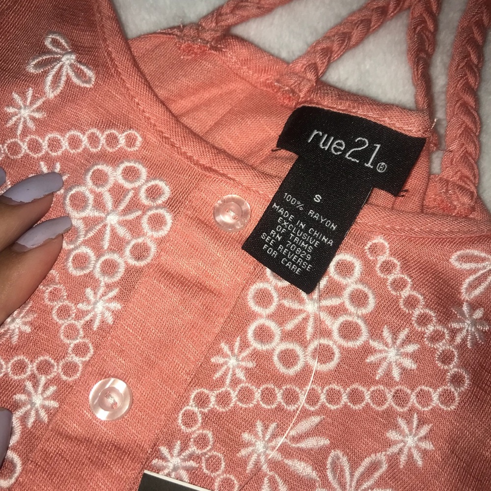 Rue21 High low crop tank - Picture 4 of 5